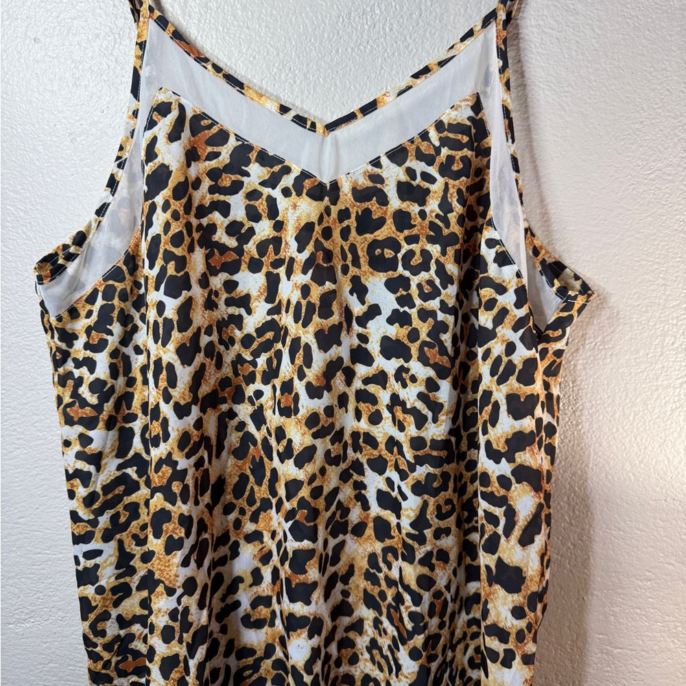 NWT - Tecrew Leopard Print V-Neck Top adjustable straps 2XL